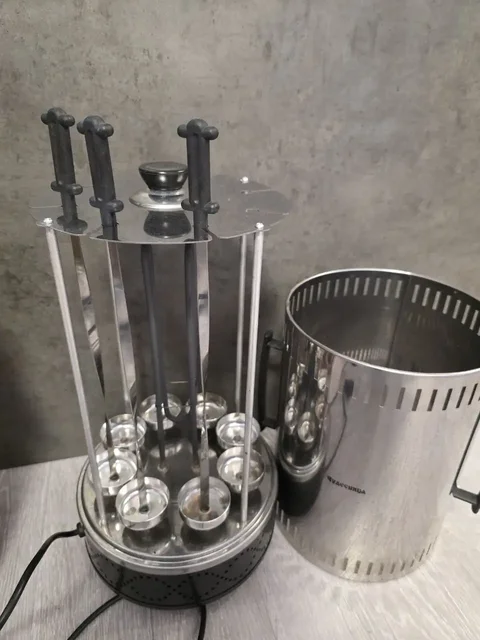 Электрошашлычница новая с 3 шампурами - Музыка в Санкт-Петербург