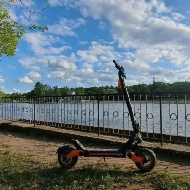 Продажа электросамоката Kugoo Kirin G3 - Мониторы в Санкт-Петербург
