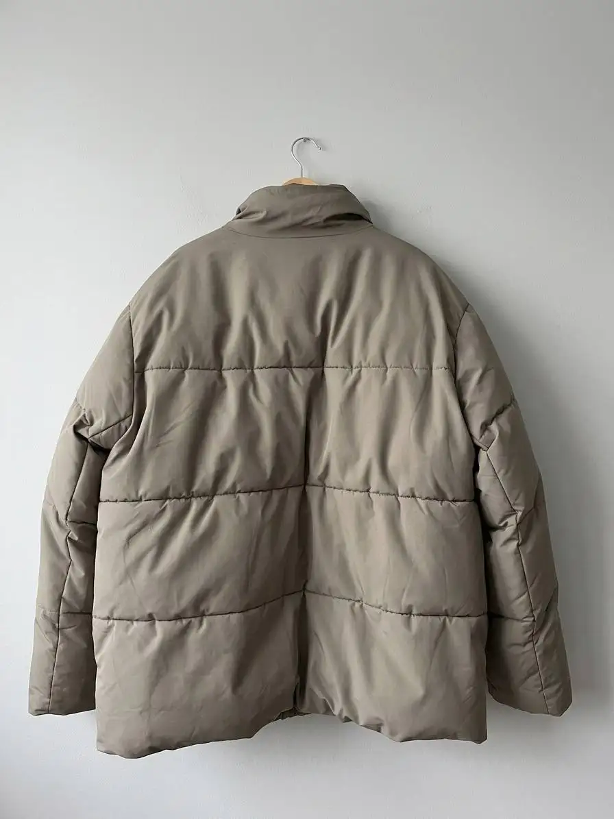 Продам мужские вещи: джинсы, пуховики - Мужская одежда (Одежда) в Санкт-Петербург