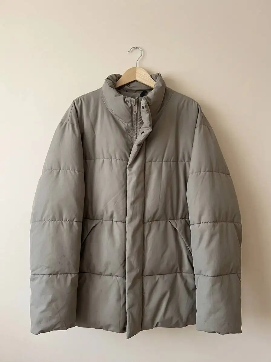 Продам мужские вещи: джинсы, пуховики - Мужская одежда (Одежда) в Санкт-Петербург