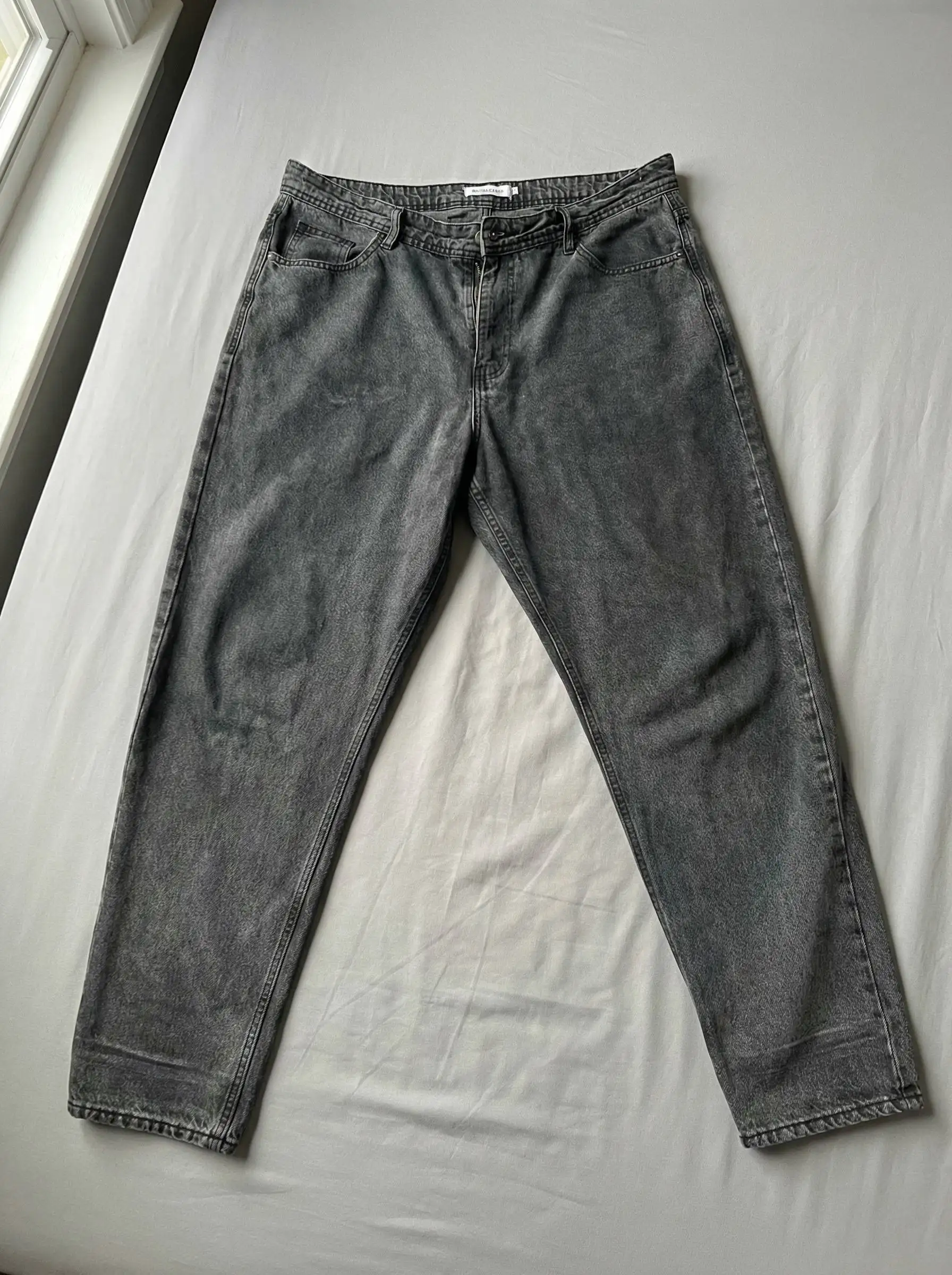 Продам мужские вещи: джинсы, пуховики - Мужская одежда (Одежда) в Санкт-Петербург