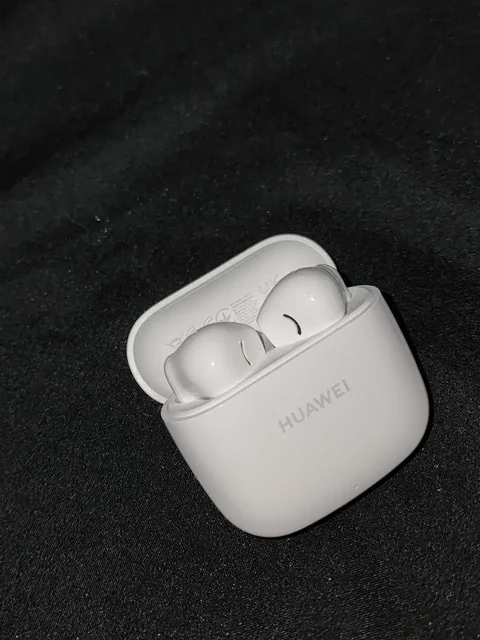 Продам наушники на Ленинском проспекте - Мониторы в Санкт-Петербург