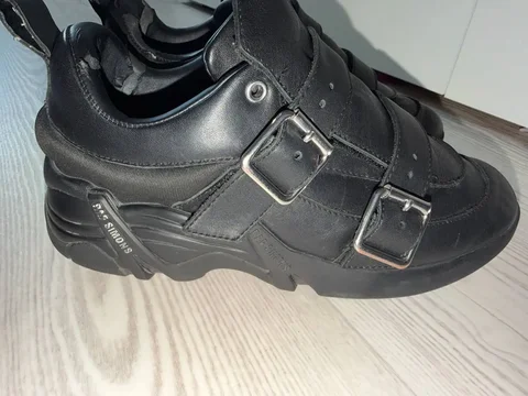 Кроссовки легит 40 размер - Музыка в Санкт-Петербург