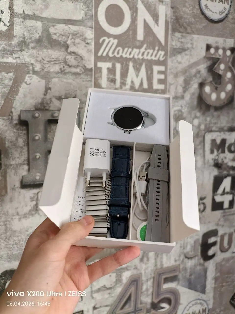 Продам смарт-часы новые с полным комплектом - Умные часы и браслеты (Электроника) в Санкт-Петербург