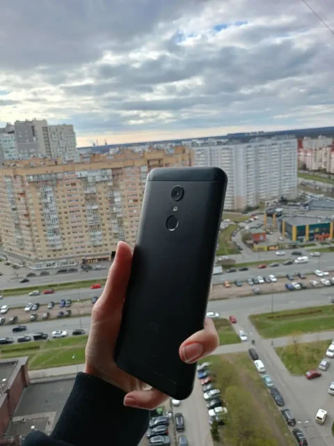 Продажа телефонов Redmi/Honor - Электроника в Санкт-Петербург
