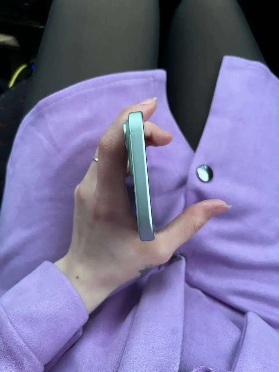 Продам iPhone 15 128GB - Смартфоны и телефоны (Электроника) в Санкт-Петербург