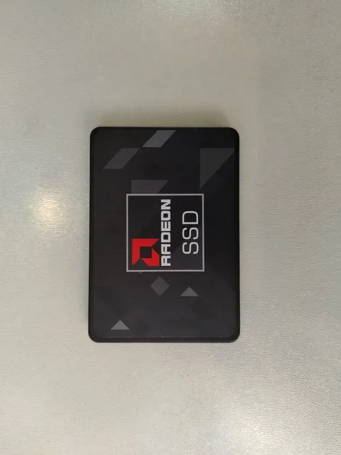 AMD Radeon R5 SSD 1TB - Дроны в Санкт-Петербург