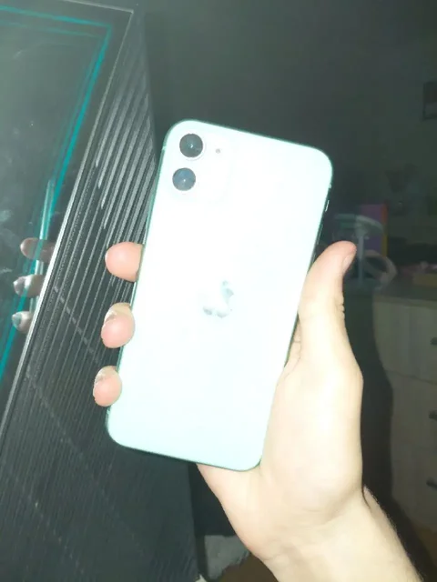 iPhone 11 - Смартфоны в Санкт-Петербург