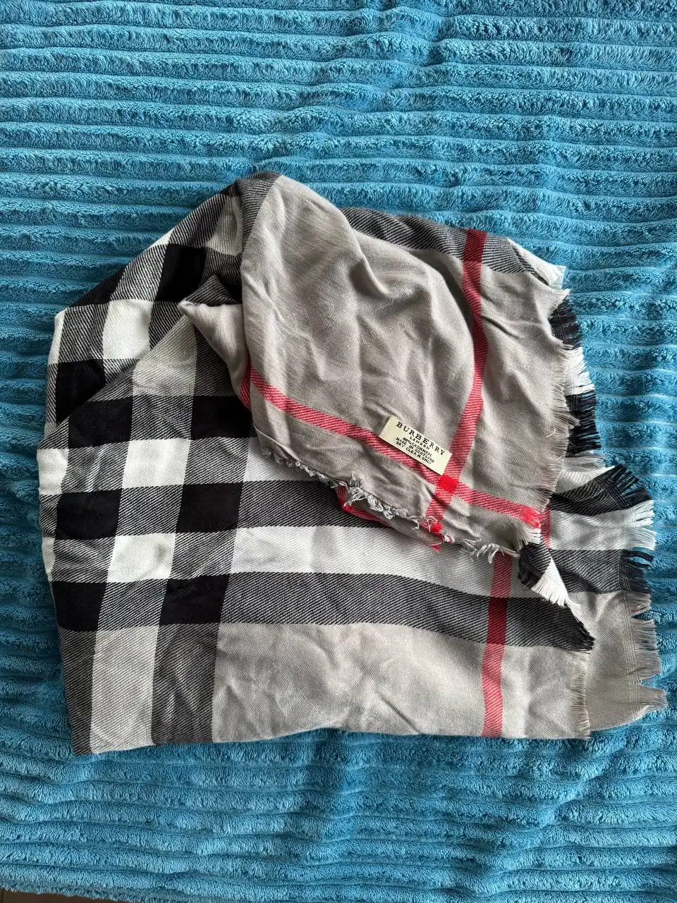 Платок Burberry и кожаная сумка - Одежда в Санкт-Петербург