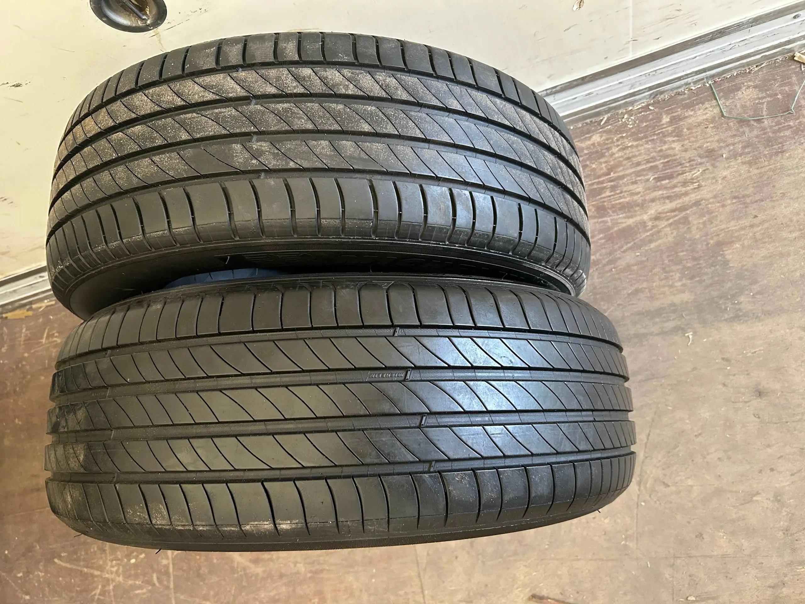 Резина Michelin 215/60/17 2 шт новые - Шины (Авто) в Санкт-Петербург