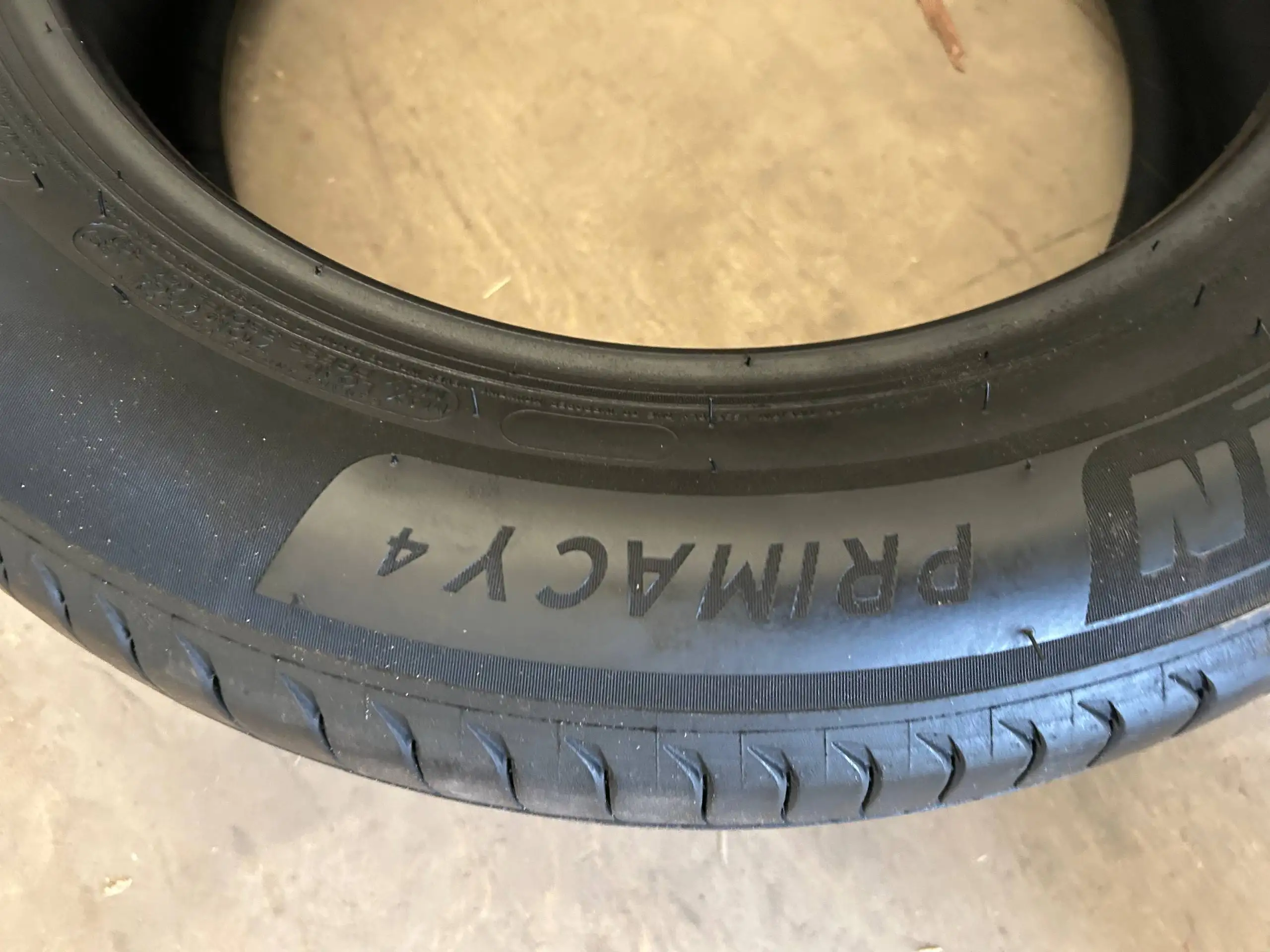 Резина Michelin 215/60/17 2 шт новые - Шины (Авто) в Санкт-Петербург