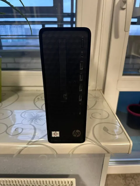 Ноутбук AMD Athlon Silver 3050U 4GB RAM 119GB SSD с монитором Samsung и мышкой Logitech G102 - Машинка для стрижки в Санкт-Петербург