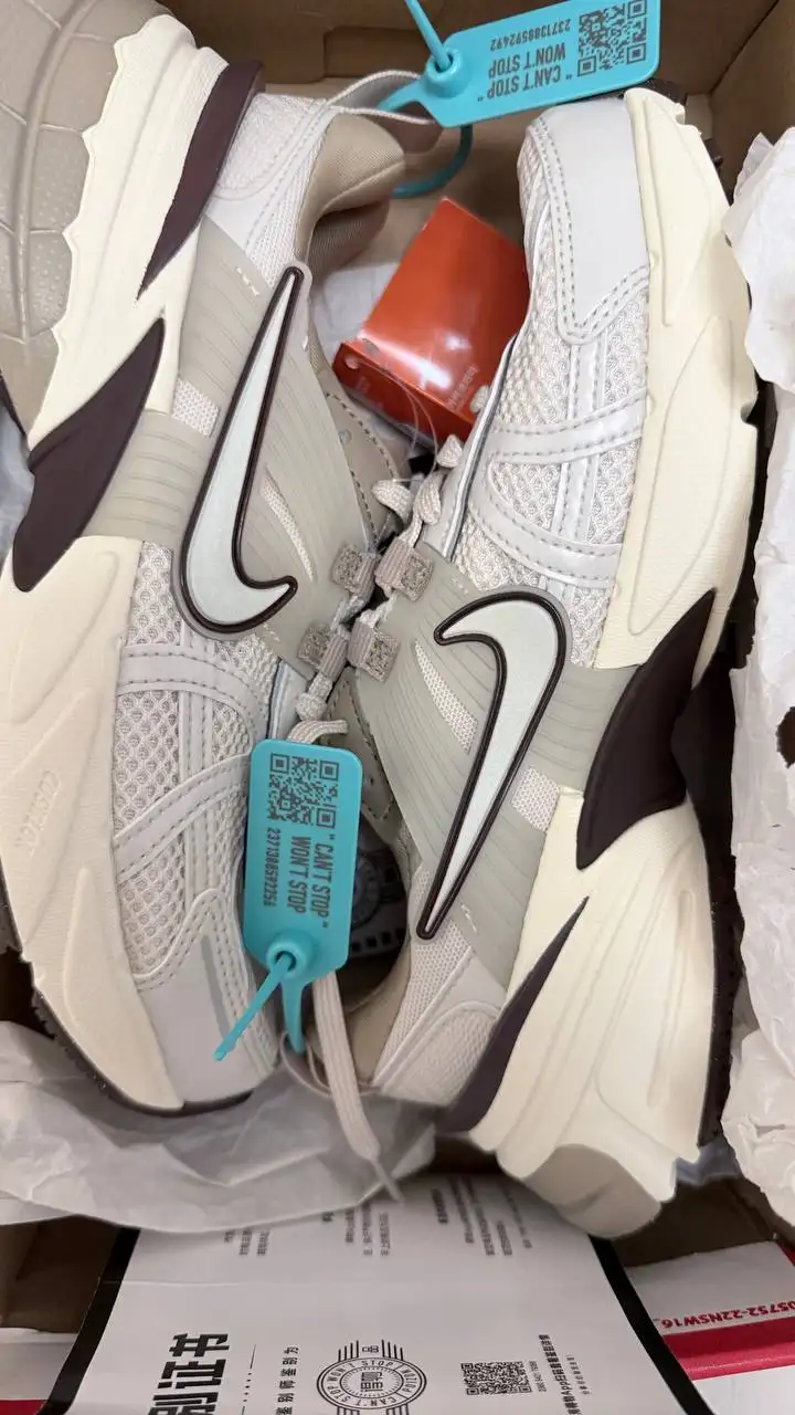 Кроссовки Nike V2K Run, новые, р-р 37,5 - Обувь (Одежда) в Санкт-Петербург