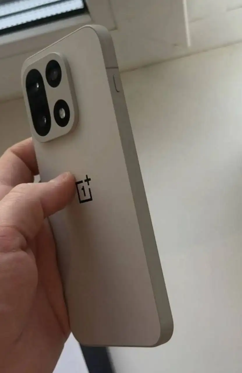 Oneplus 15 16/512Gb - Смартфоны (Электроника) в Санкт-Петербург