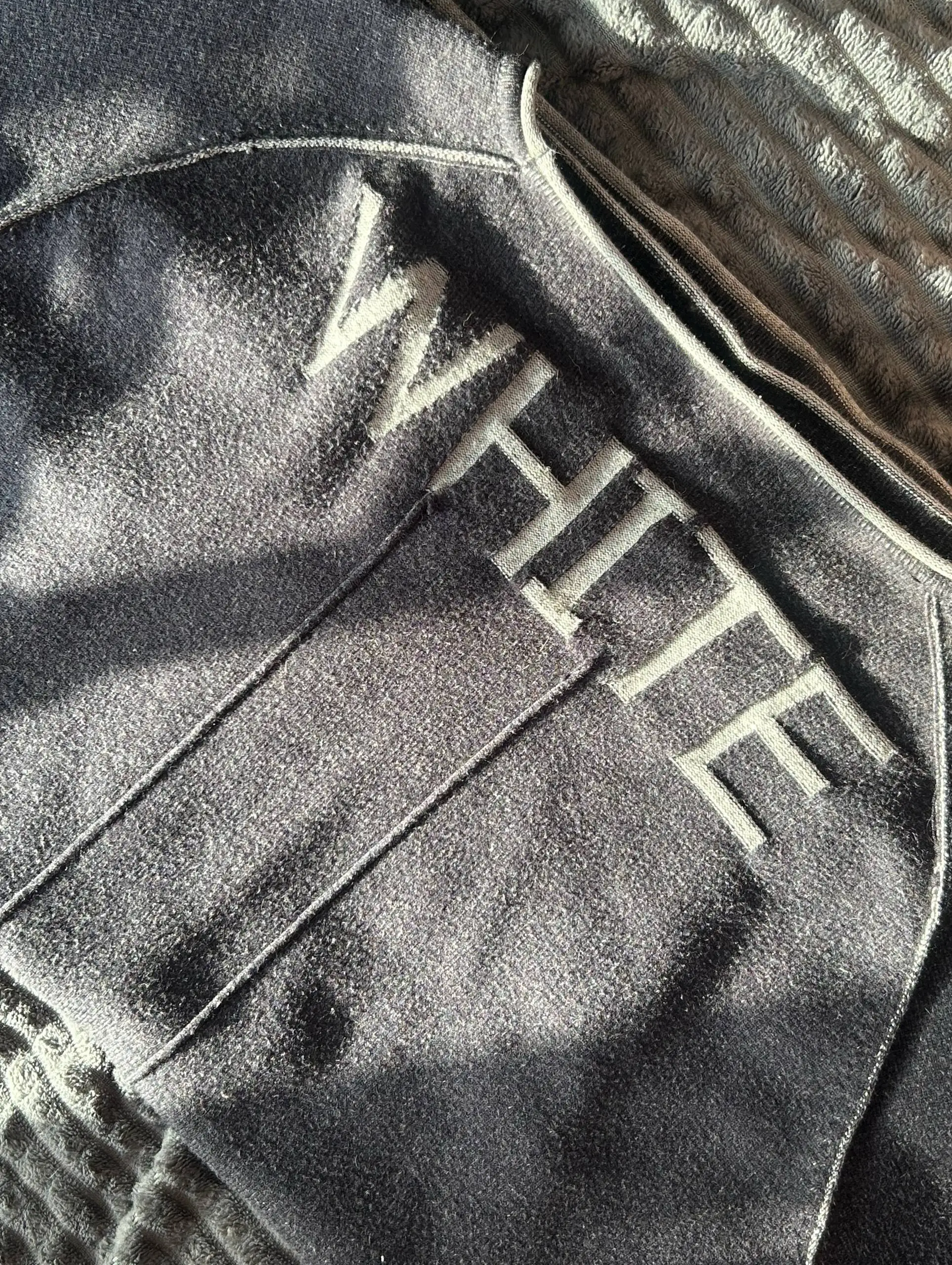 Продам свитер Off-White оригинал - Свитеры (Одежда) в Санкт-Петербург