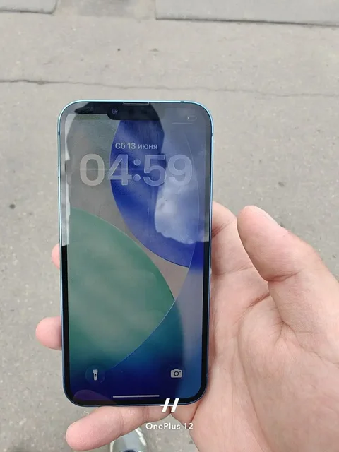 iPhone 13 128GB с дефектами - Смартфоны и мобильные телефоны в Санкт-Петербург