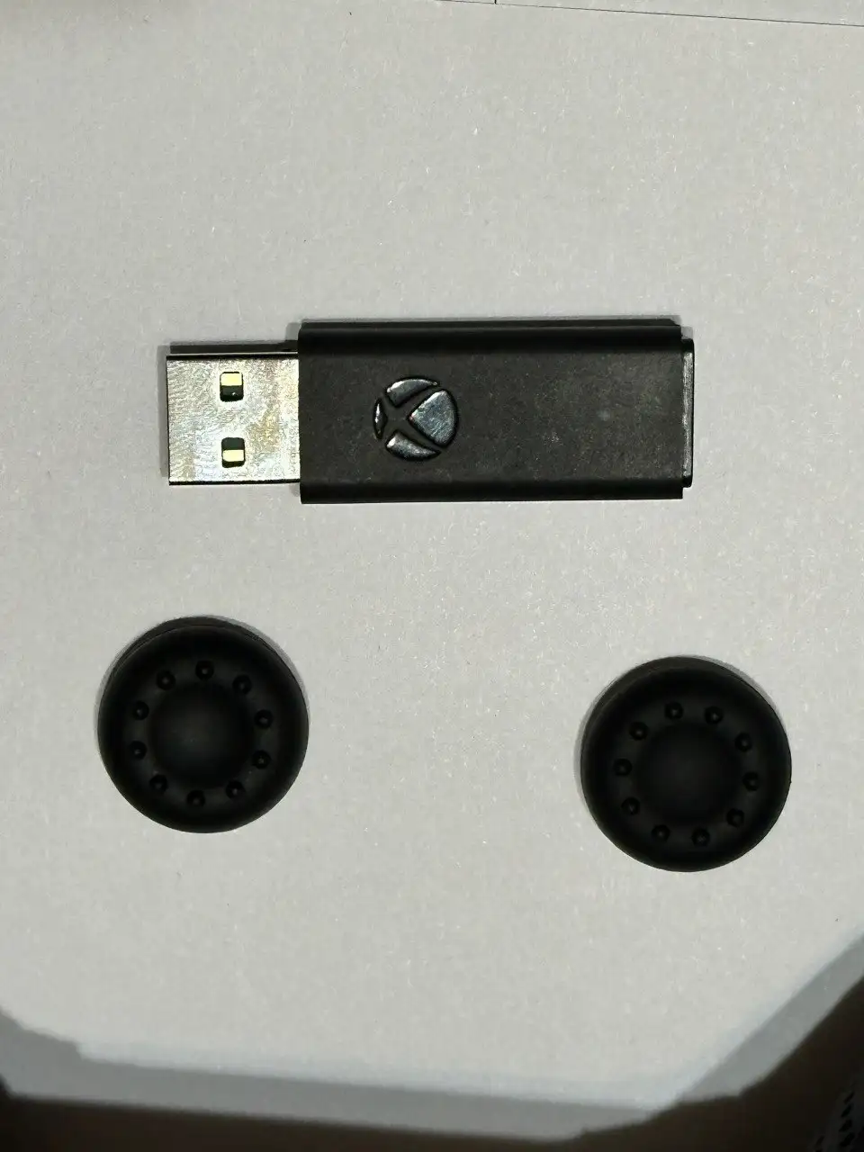 Геймпад Xbox Series X + Wireless Adapter + чехол - Игровые аксессуары (Электроника) в Санкт-Петербург