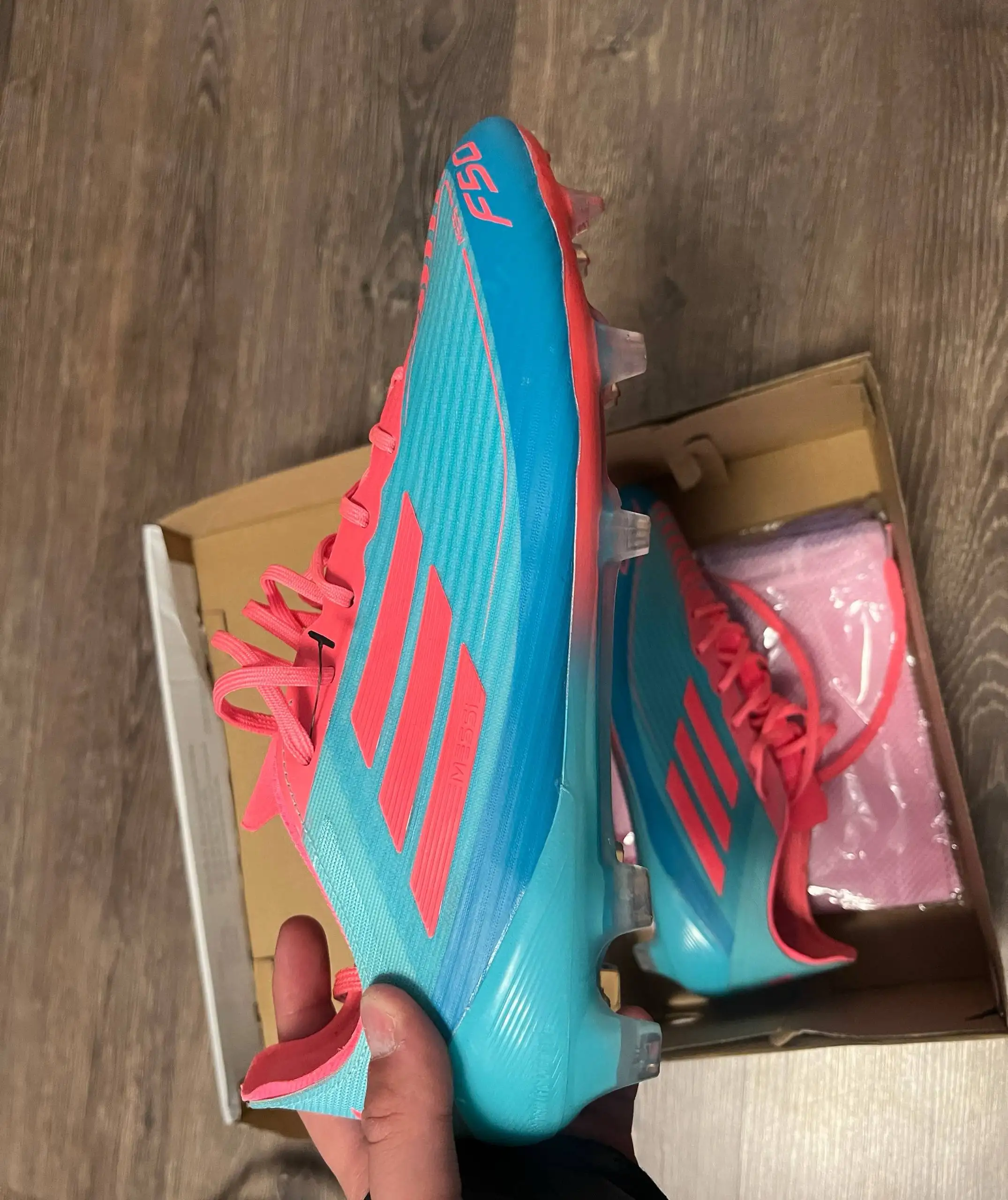 Продам кроссовки adidas F50 новые - Обувь (Одежда) в Санкт-Петербург
