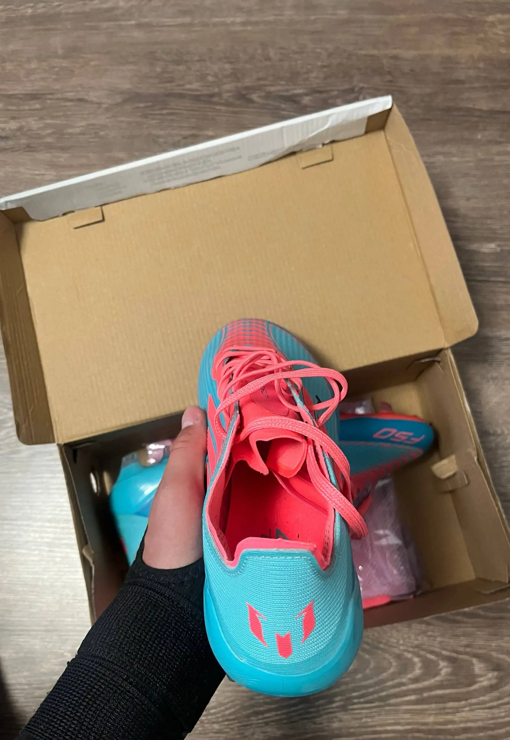 Продам кроссовки adidas F50 новые - Обувь (Одежда) в Санкт-Петербург