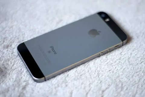 iPhone SE 2018 в идеале - Электроника в Санкт-Петербург