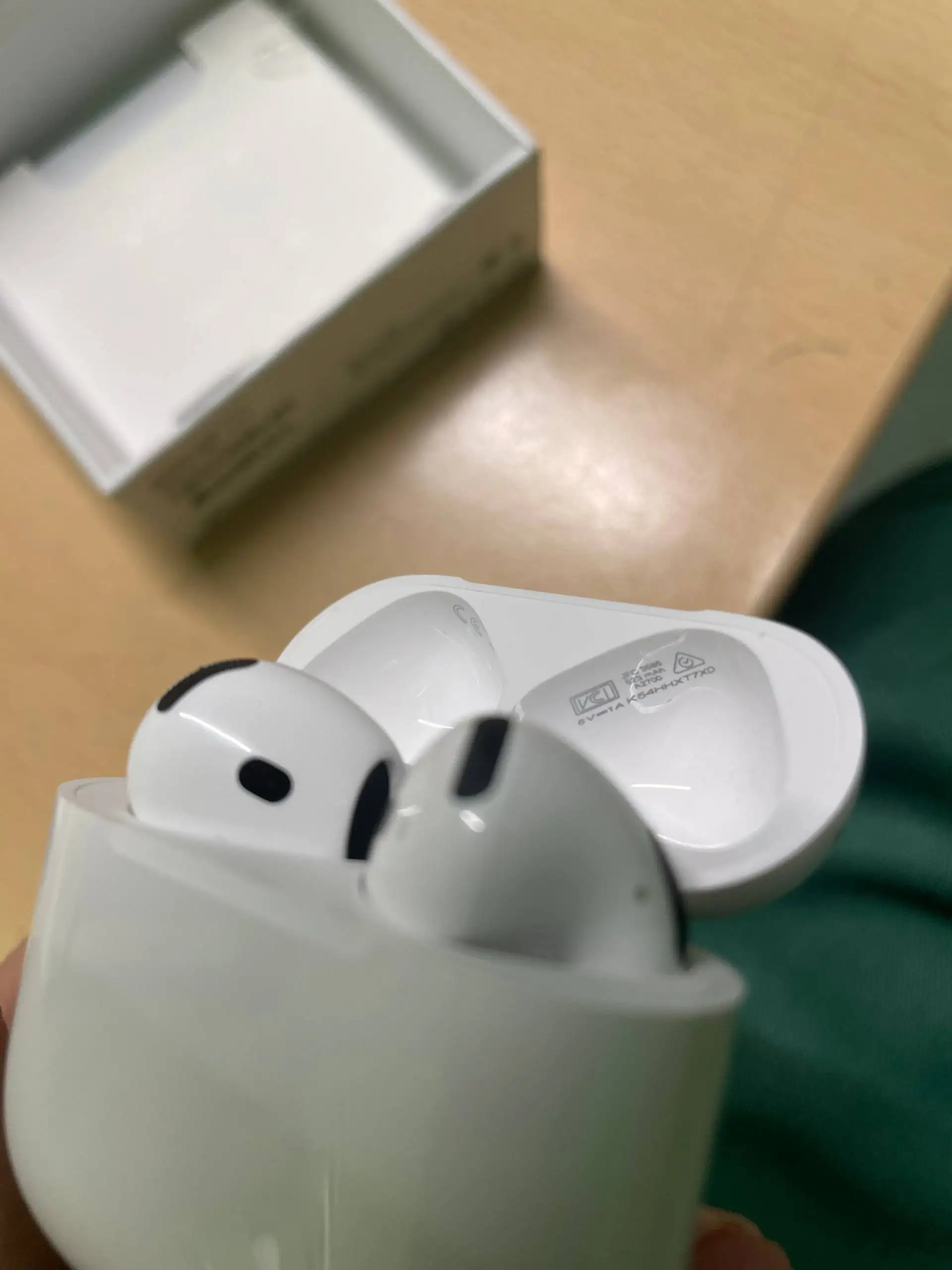 Продам AirPods 4 с шумоподавлением - Аксессуары для телефонов (Электроника) в Санкт-Петербург
