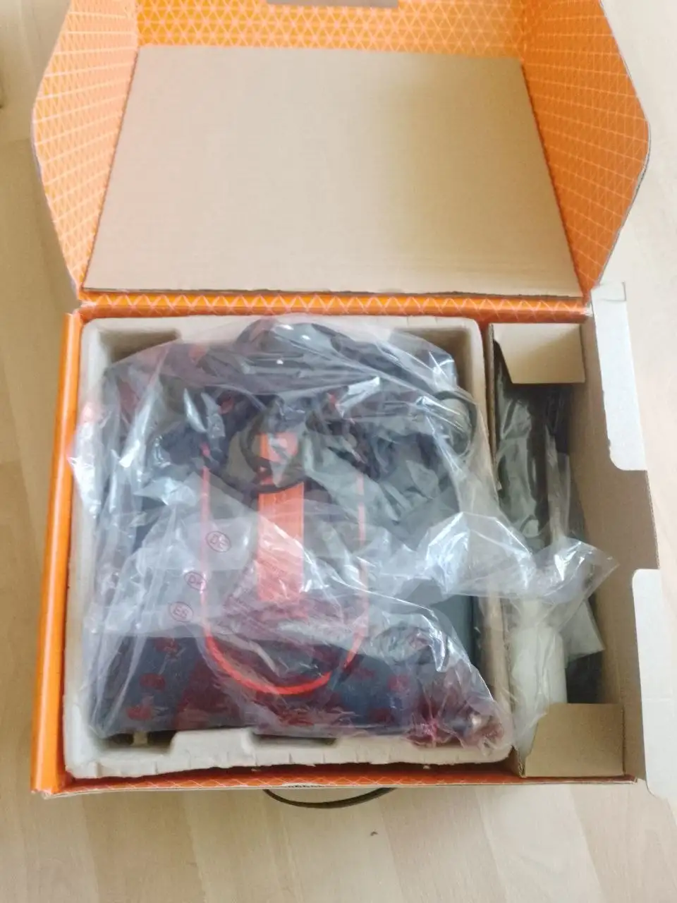 Продам робот-мойщик окон с распылением GARLYN CleanWiz - Техника для уборки (Для дома и дачи) в Санкт-Петербург