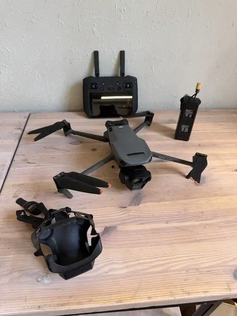 Mavic 3 Pro с пультом и аккумулятором - частное объявление в Санкт-Петербург