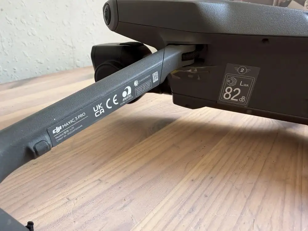 Mavic 3 Pro с пультом и аккумулятором - Квадрокоптеры (Электроника) в Санкт-Петербург