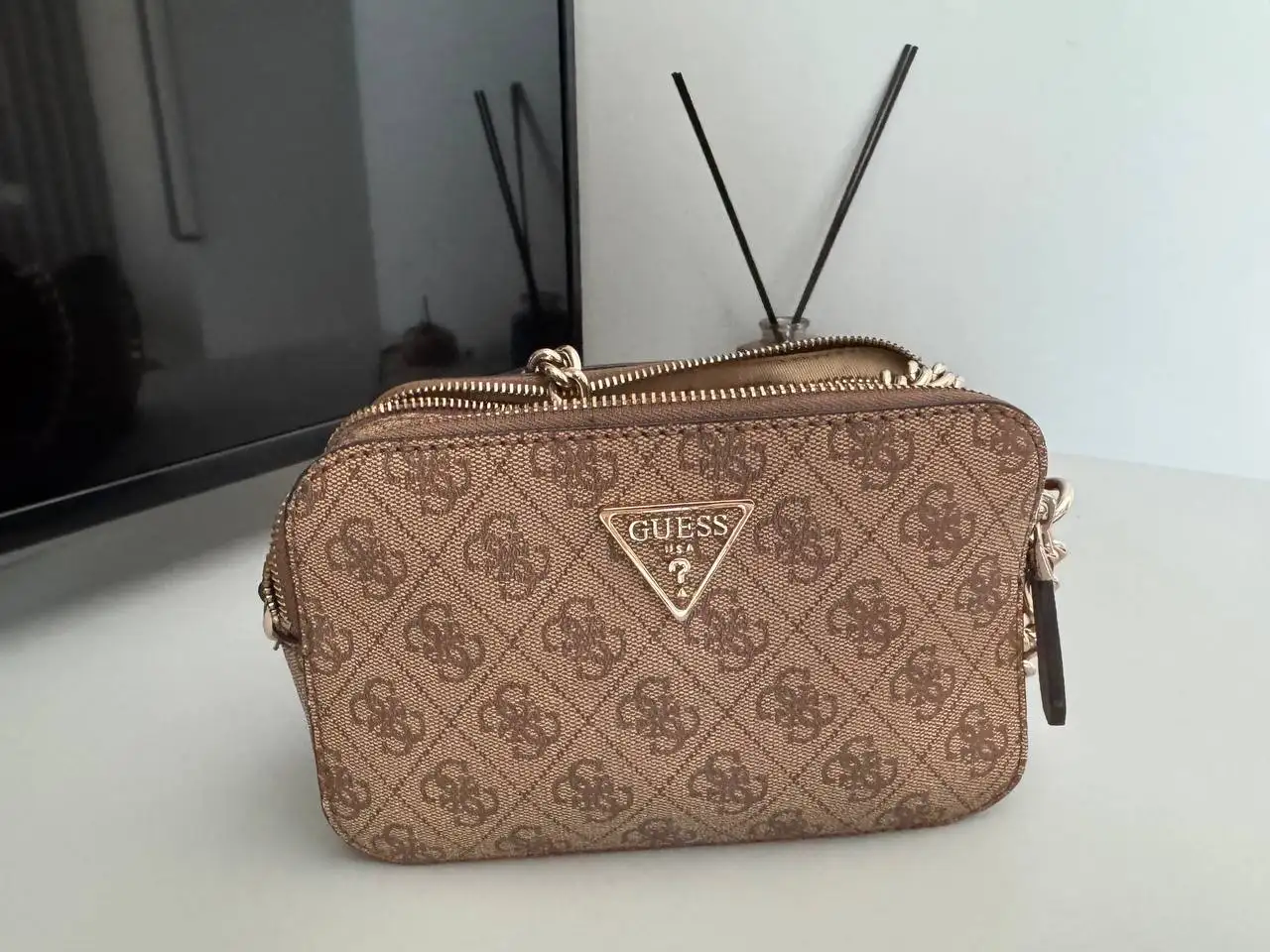 2 Сумки Guess, торг - Аксессуары (Одежда) в Санкт-Петербург