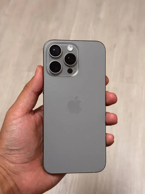 iPhone 15 Pro Max 256GB с нерабочим Face ID - Электроника в Санкт-Петербург