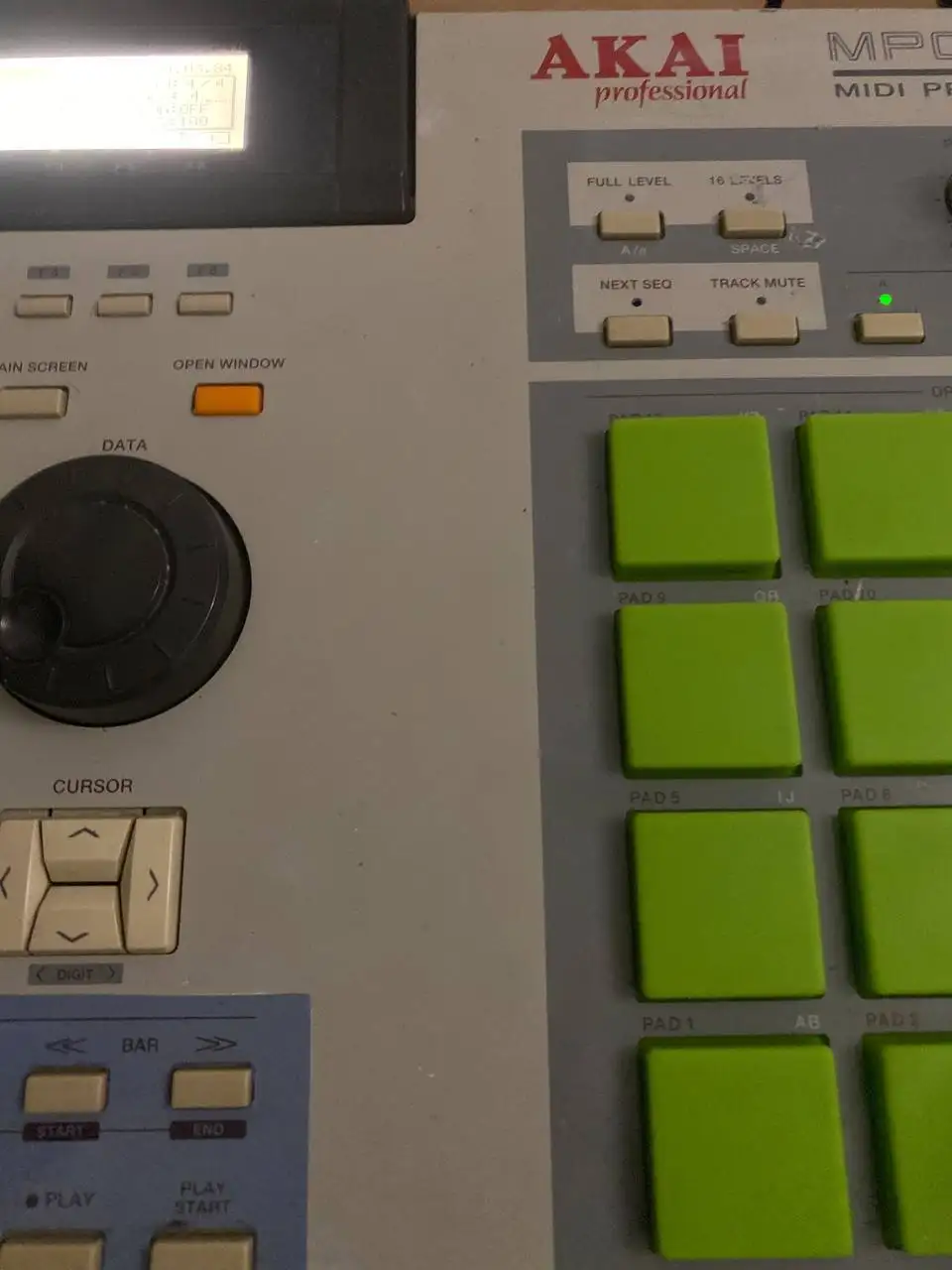 MPC Akai 2000xl - Музыкальное оборудование (Электроника) в Санкт-Петербург