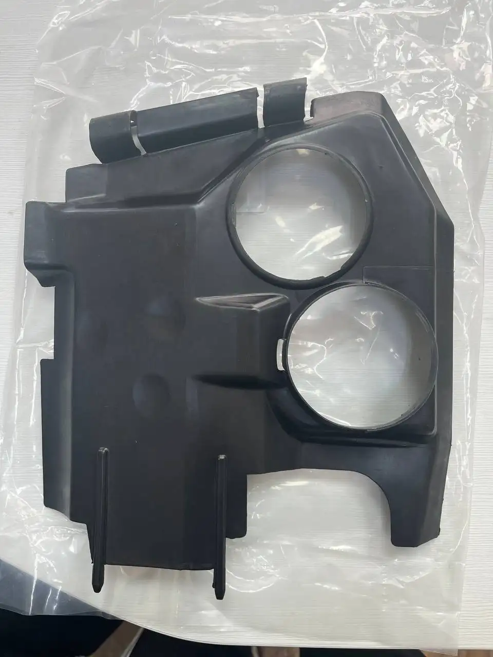 Щитки/кожухи/пыльники фар на BMW E34 - Запчасти (Авто) в Калининград