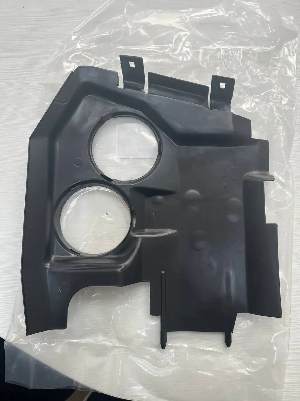 Щитки/кожухи/пыльники фар на BMW E34 - Запчасти (Авто) в Калининград