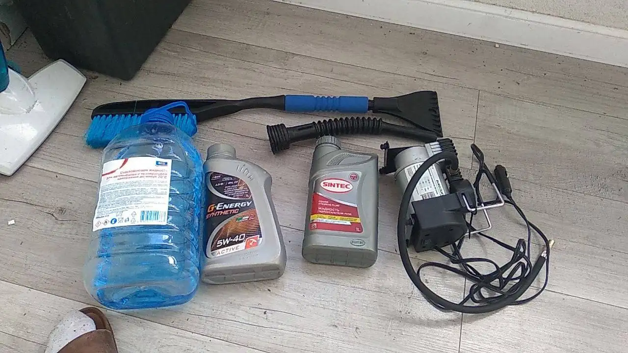 Продажа автомобильных расходников: компрессор, масло, жидкости - Запчасти (Авто) в Калининград