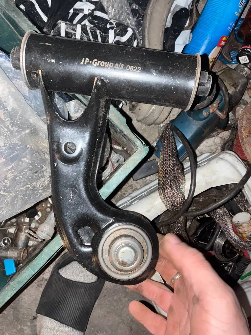 Продажа рычага левого для Mercedes C180 W202 - Подвеска/Рулевое управление (Запчасти) в Калининград