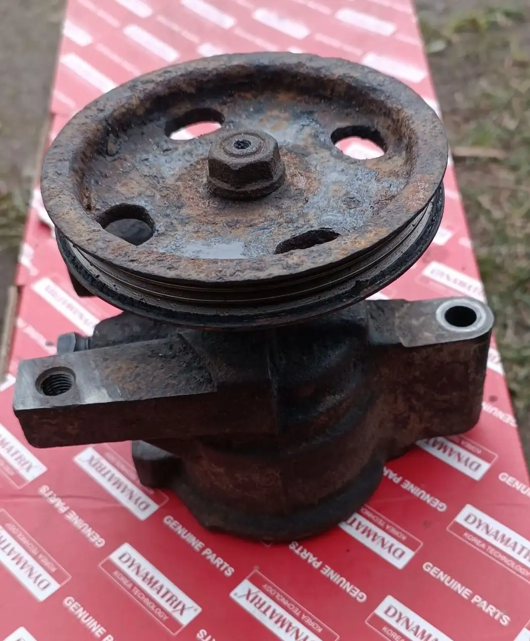 Насос ГУР RAV4 1-3000 - Автозапчасти (Запчасти) в Калининград