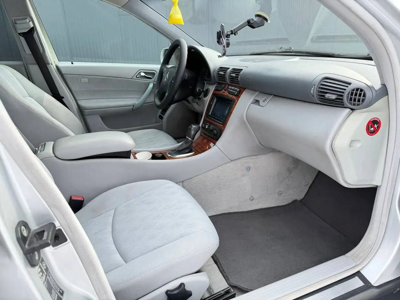 MERCEDES C-KLASSE(w203) 2001 года в отличном состоянии - Авто в Калининград