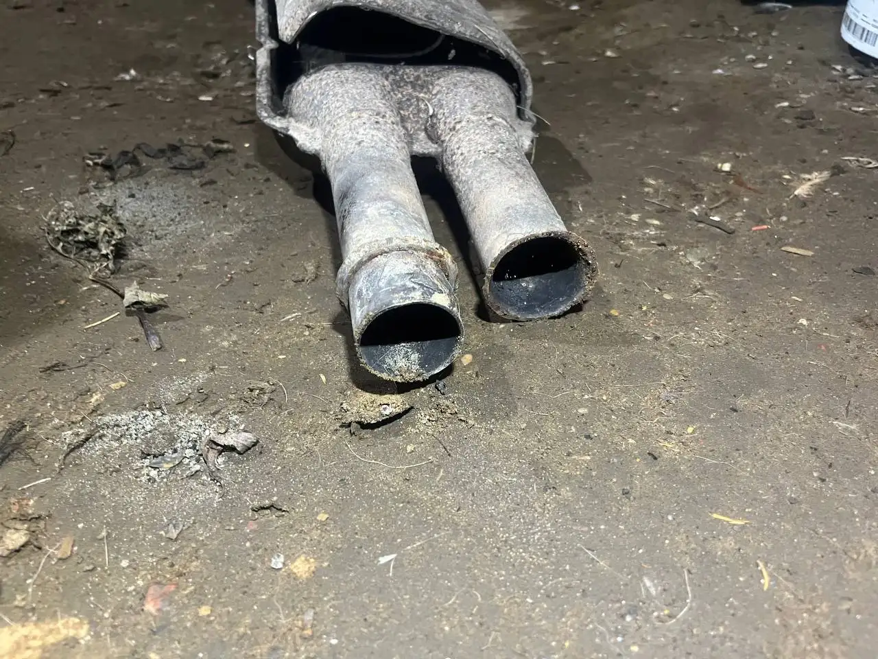 Глушитель с лямбдой для BMW E34 - Автомобильные запчасти (Запчасти) в Калининград