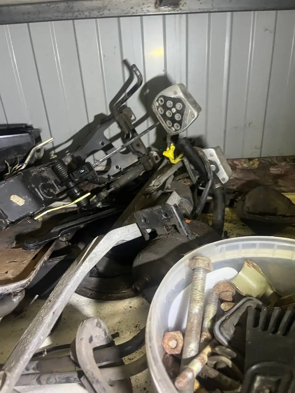 Запчасти для авто BMW E34 - Автозапчасти (Запчасти) в Калининград