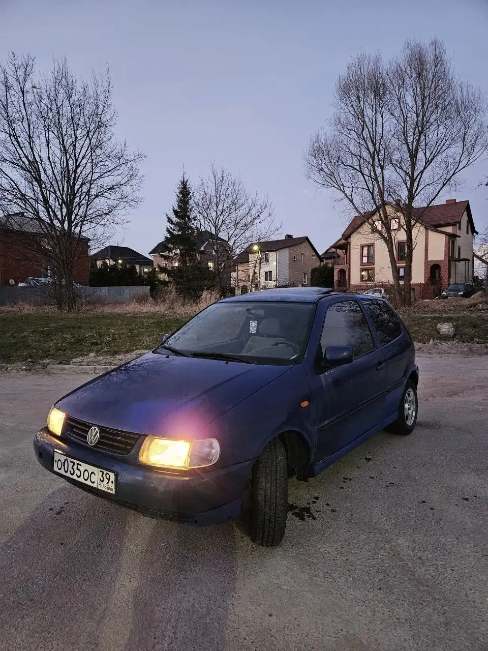 Volkswagen Polo 1.4 1999 автомат в хорошем состоянии - Авто в Калининград