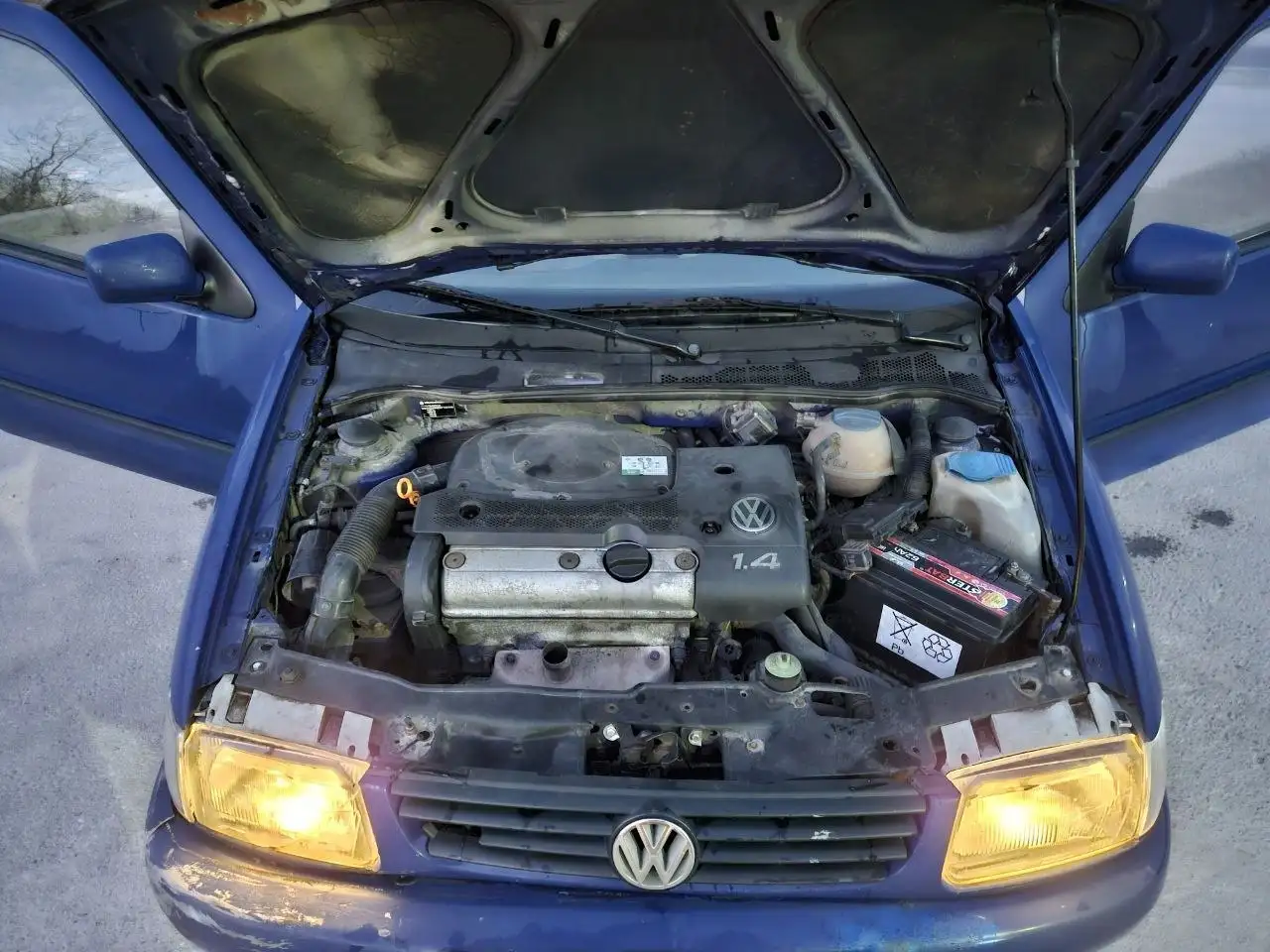 Volkswagen Polo 1.4 1999 автомат в хорошем состоянии - Авто в Калининград