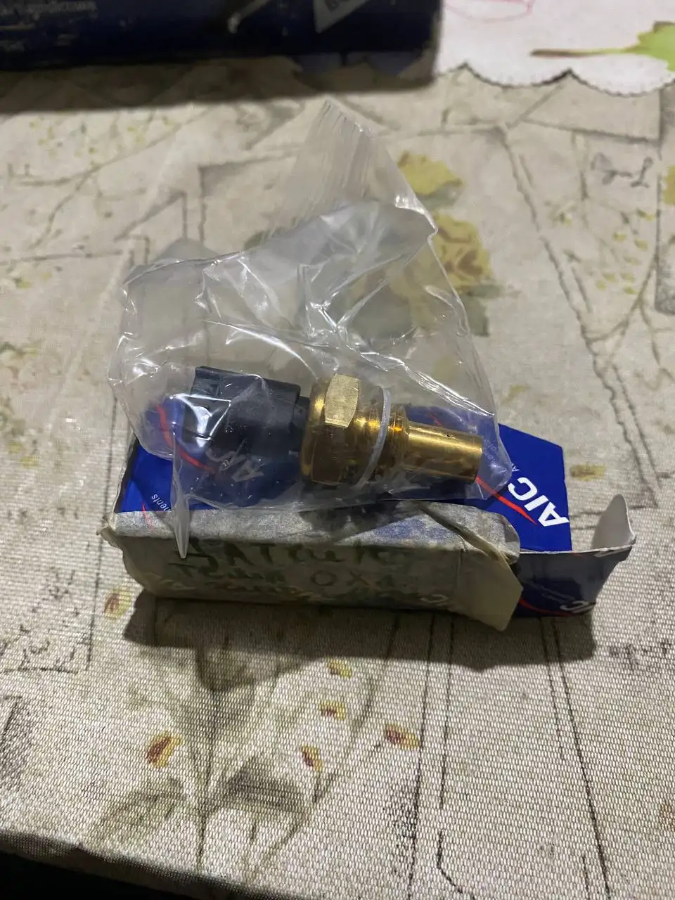 Датчик температуры охлаждающей жидкости для Mercedes-Benz - Датчики и электроника (Запчасти) в Калининград