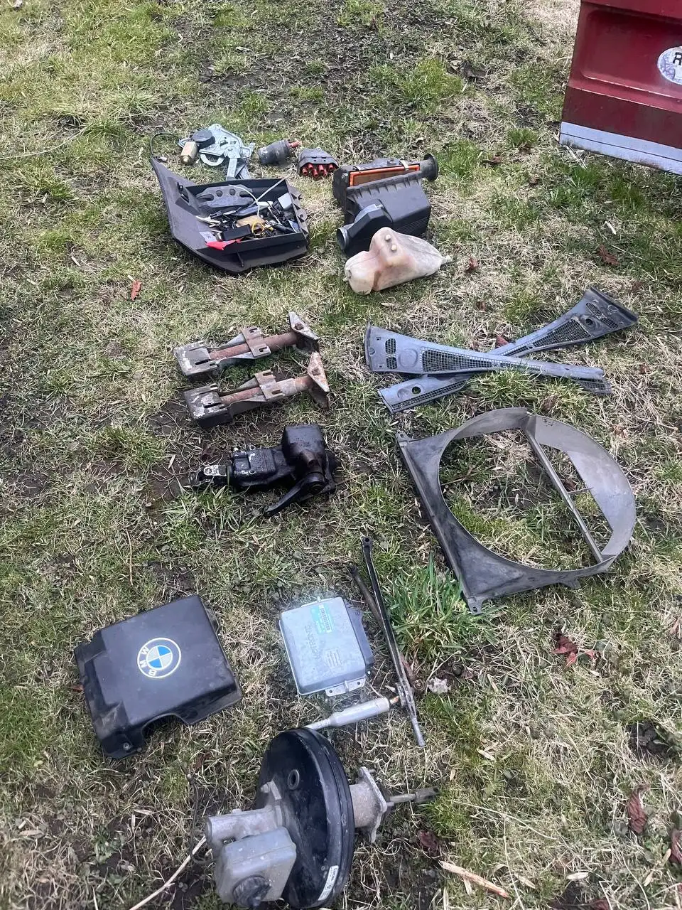 Запчасти на BMW E34 с двигателем M20 - Автомобильные запчасти (Запчасти) в Калининград