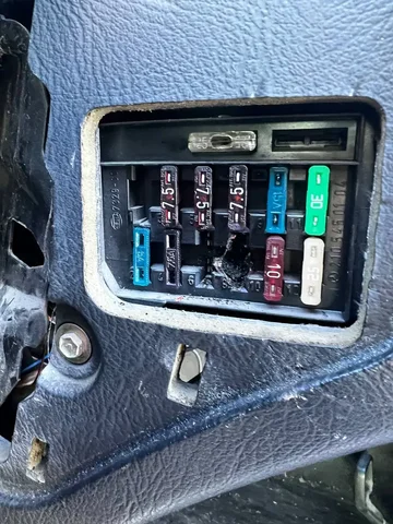 Блок предохранителей света на W210 E230 Classic - частное объявление в Калининград