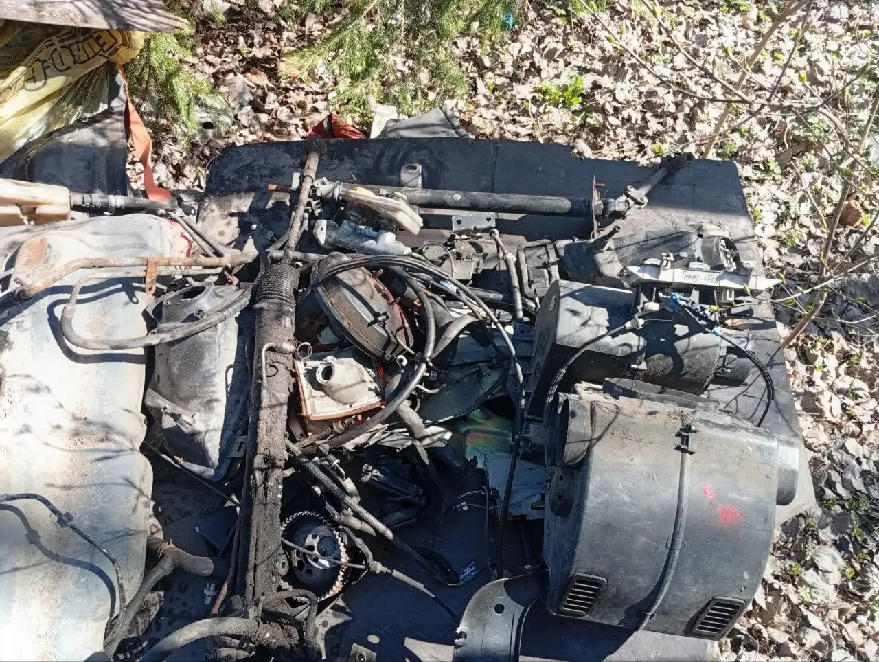 Запчасти на Ford Transit 95 2.5 дизель - Автомобильные запчасти (Запчасти) в Калининград