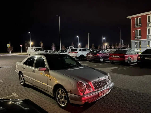 Mercedes e220d 1995 года - Руль в Калининград