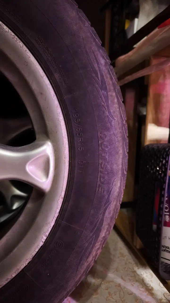 Колеса 195/65 R15 - Шины и диски (Запчасти) в Калининград