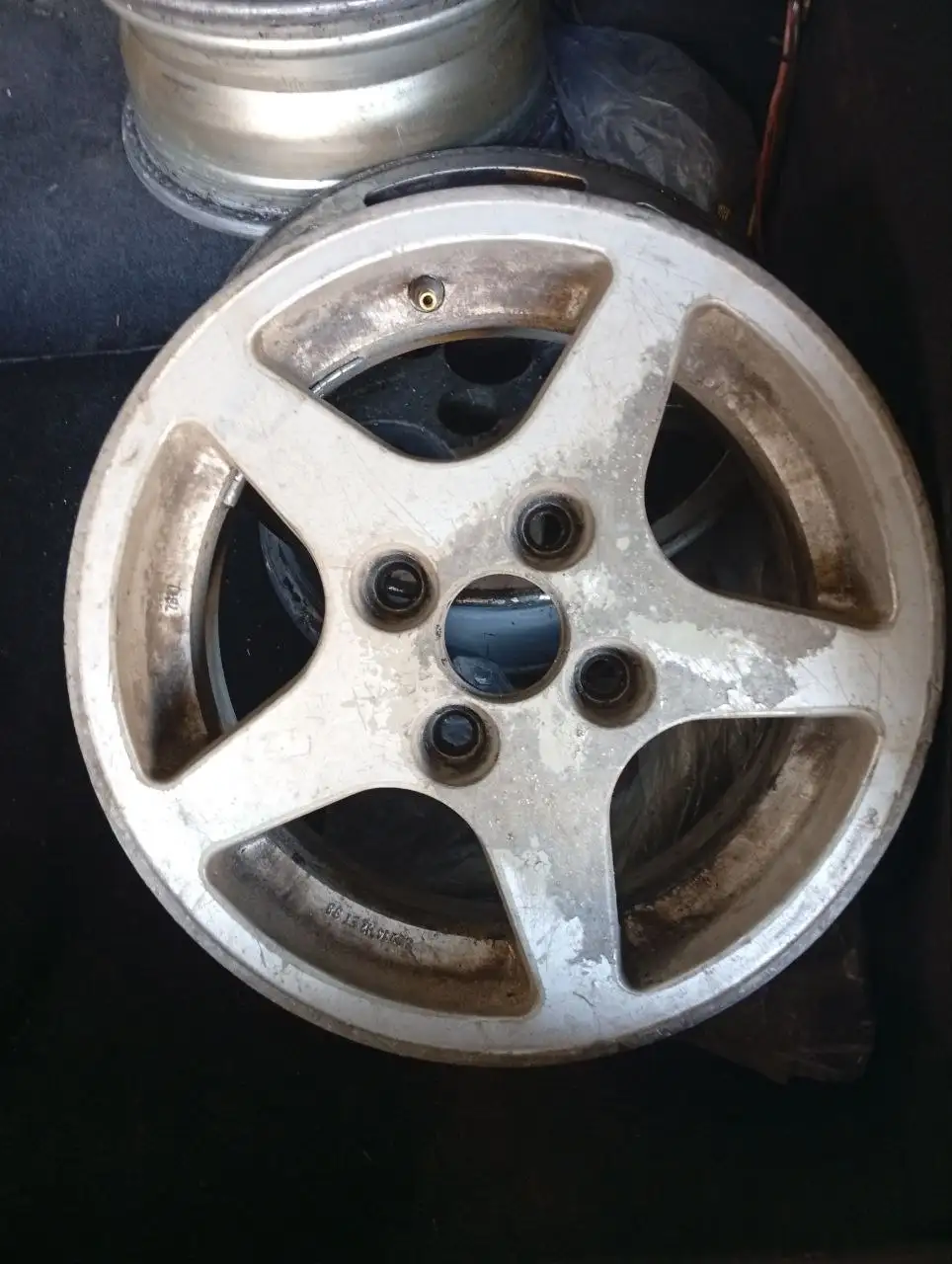 Продам диски 4x100 с зимней резиной от Audi B3 - Запчасти (Авто) в Калининград