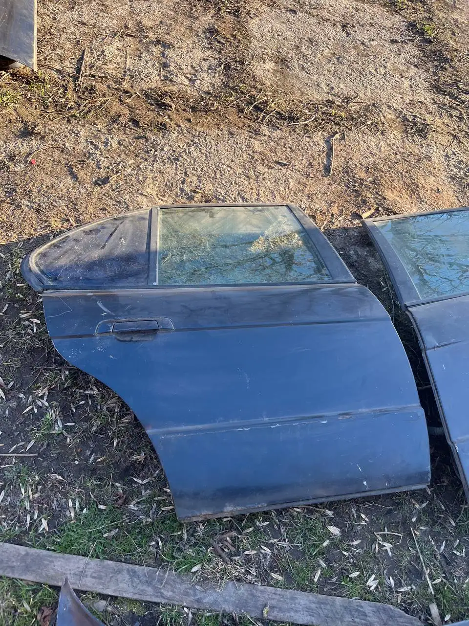 Двери на BMW E34 - Автозапчасти (Запчасти) в Калининград