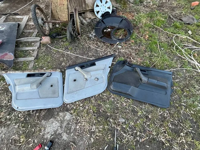 Дверные карты BMW E34 - Автоковры в Калининград